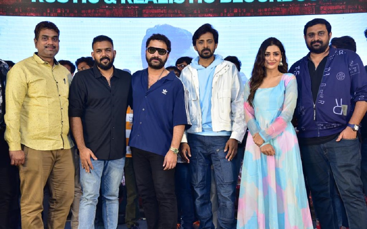 రెండున్నర గంటలు నిజాయతీగా సినిమా తీసే దర్శకుడు అజయ్ భూపతి : విశ్వక్ సేన్