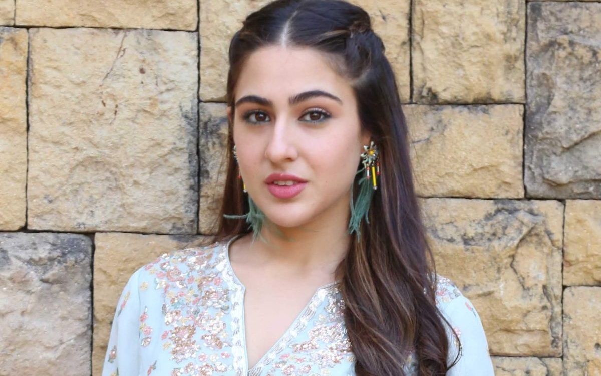 క్రికెటర్‌ శుభ్‌ మన్‌ గిల్‌తో డేటింగ్‌లో ఉన్న ఆ సారాని నేను కాదు : సారా అలీఖాన్‌