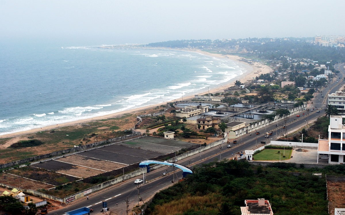 విశాఖలో రాజధాని సందడి ఏదీ ఎక్కడ.?