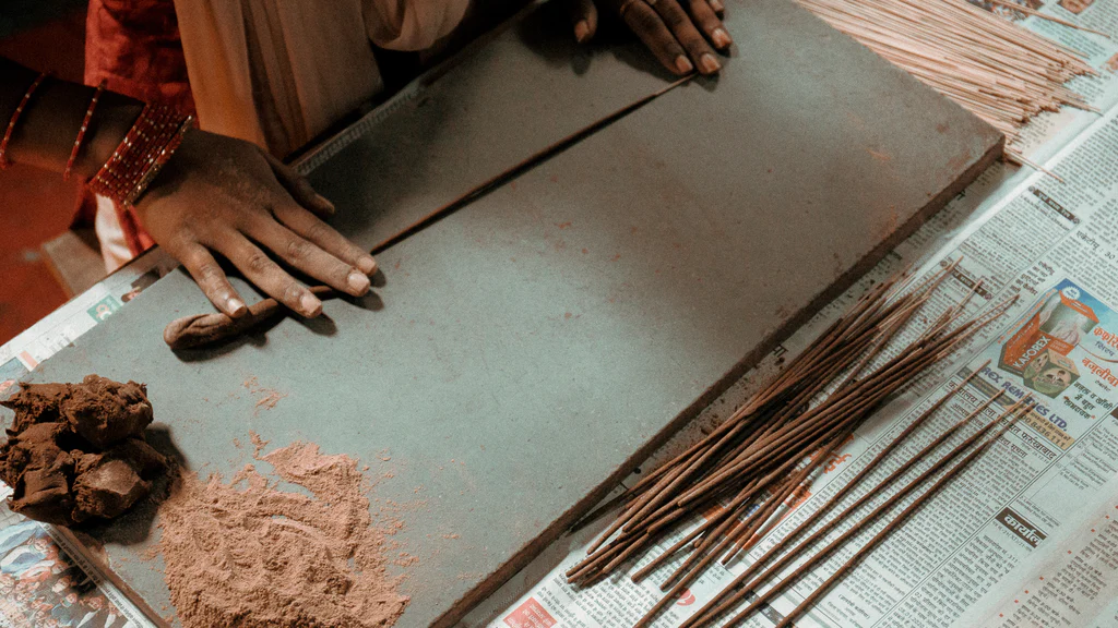 అగర్ బత్తీ పొగ పీలిస్తే అంత ప్రమాదమా.. అలాంటి ప్రమాదకరమైన సమస్యలు వస్తాయా?