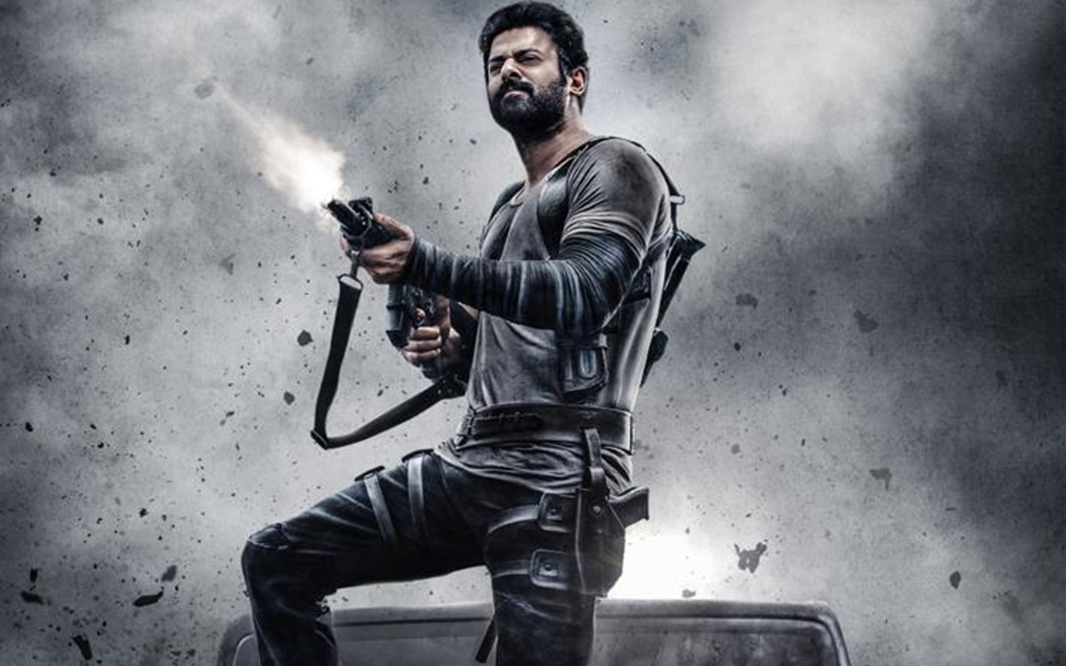 ప్రభాస్ ఫ్యాన్స్ కి లాస్ట్ మినిట్ డిజప్పాయింట్ వార్తలు..!