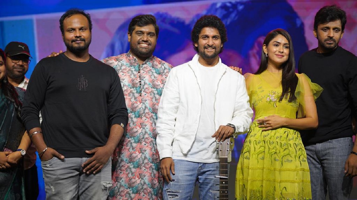 ‘హాయ్ నాన్న’ సెన్సార్ పూర్తి- క్లీన్ యూ(U) సర్టిఫికేట్ ఇచ్చిన సెన్సార్ బోర్డ్