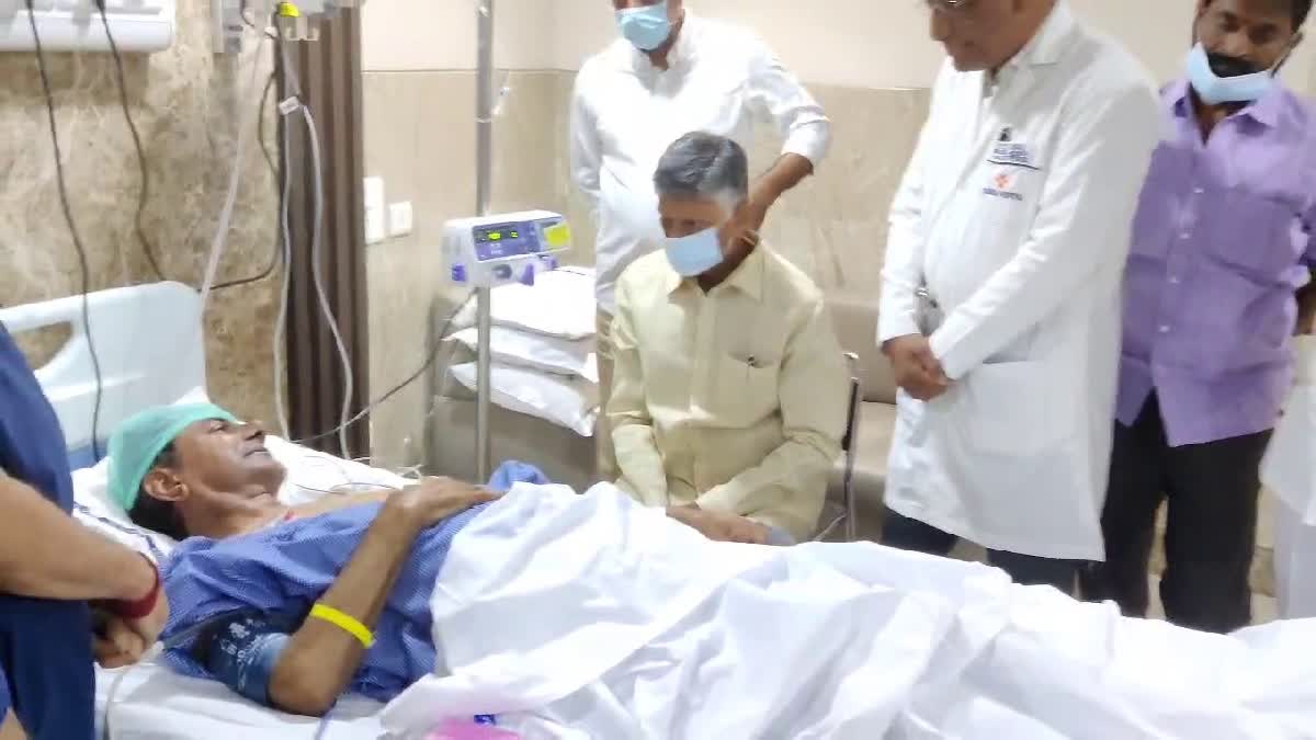 కేసీయార్‌కి చంద్రబాబు పరామర్శ వెనుక రాజకీయమేంటి.?