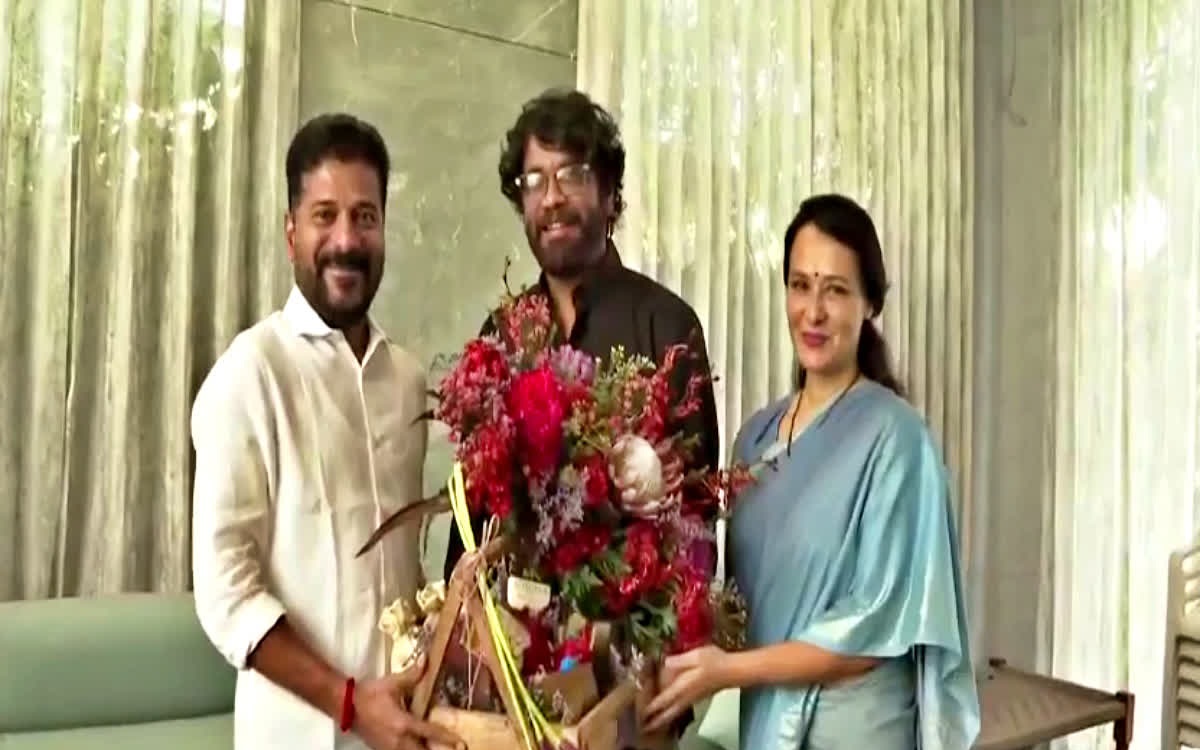 సిఎం రేవంత్‌రెడ్డితో నాగార్జున దంపతుల భేటీ..