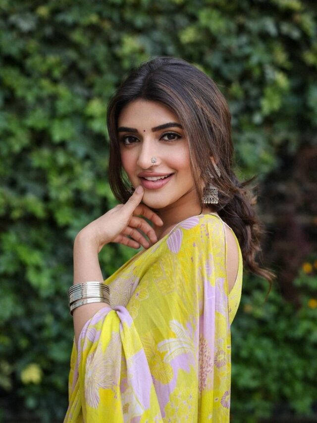 Sreeleela Looks Delightful in Yellow Saree