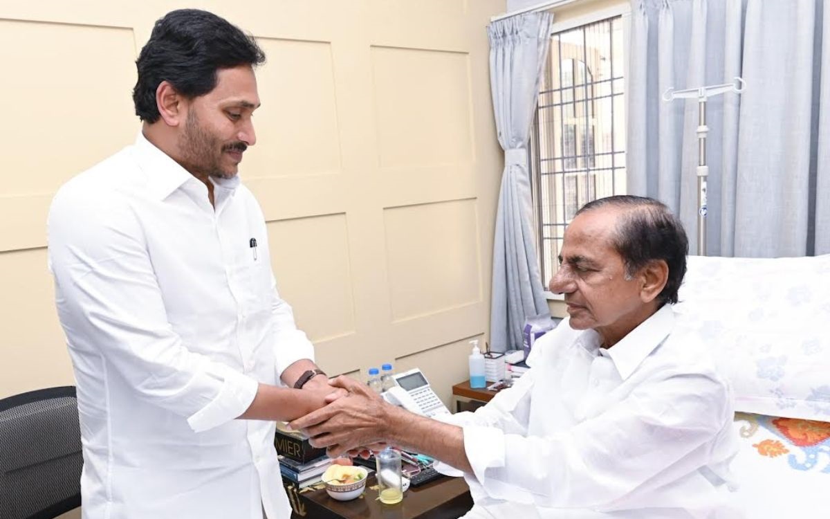 కేసీయార్‌కి జగన్ పరామర్శ.! రాంగ్ టైమింగ్.!