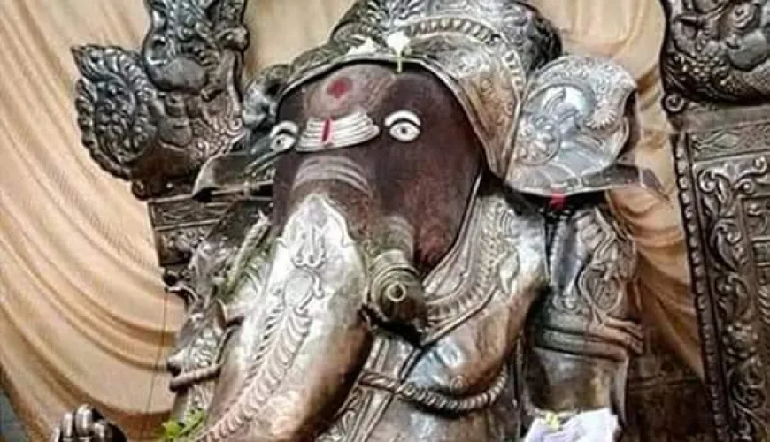 ఆ దేవుని చెవిలో కోరికలు చెబితే వెంటనే తీరతాయట.. ఆ ఆలయం ఎక్కడుందంటే?