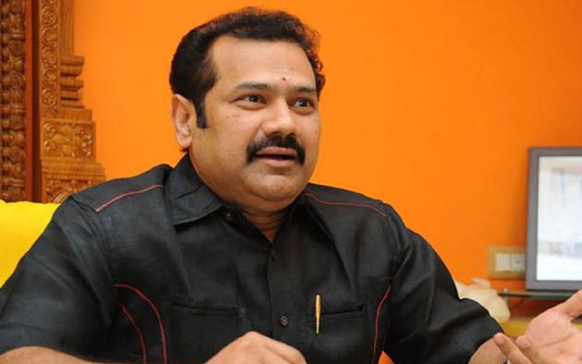 చిరంజీవికి చిన్ని కృష్ణ క్షమాపణలు!