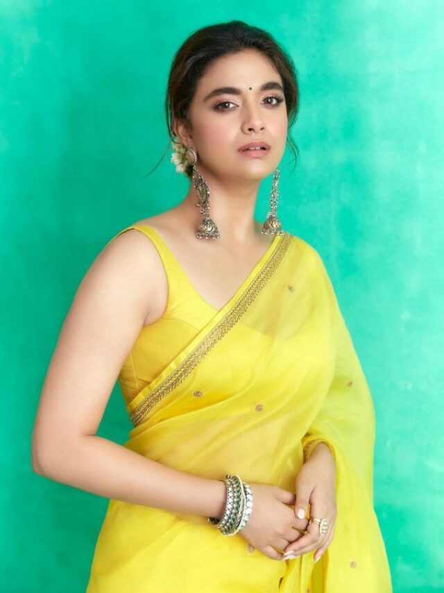 Keerthy Suresh Marvelous Looking in Yellow Saree