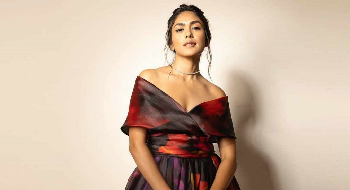 మృనాల్ ఠాకూర్ ఆ ప్రెస్టీజియస్ ప్రాజెక్టులోనా.?