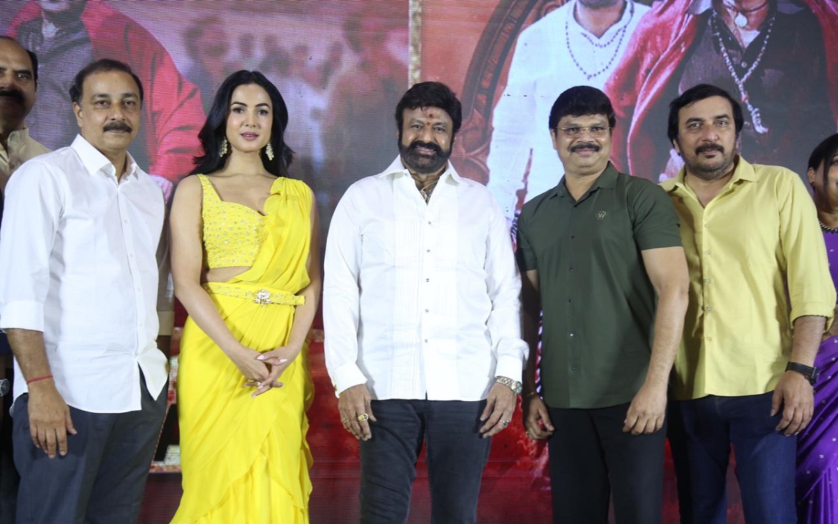 ‘లెజెండ్’ రీ-రిలీజ్ లో మరోసారి విజయాన్ని అందించబోతున్న ప్రేక్షకులకు ధన్యవాదాలు: బాలకృష్ణ