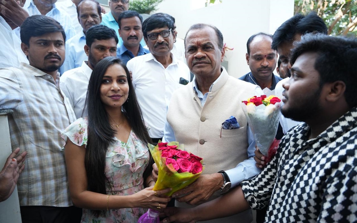 “క్రైమ్ రీల్” టైటిల్ పోస్టర్ ను లాంచ్ చేసిన మినిష్టర్ కోమటి రెడ్డి వెంకట్ రెడ్డి !!!