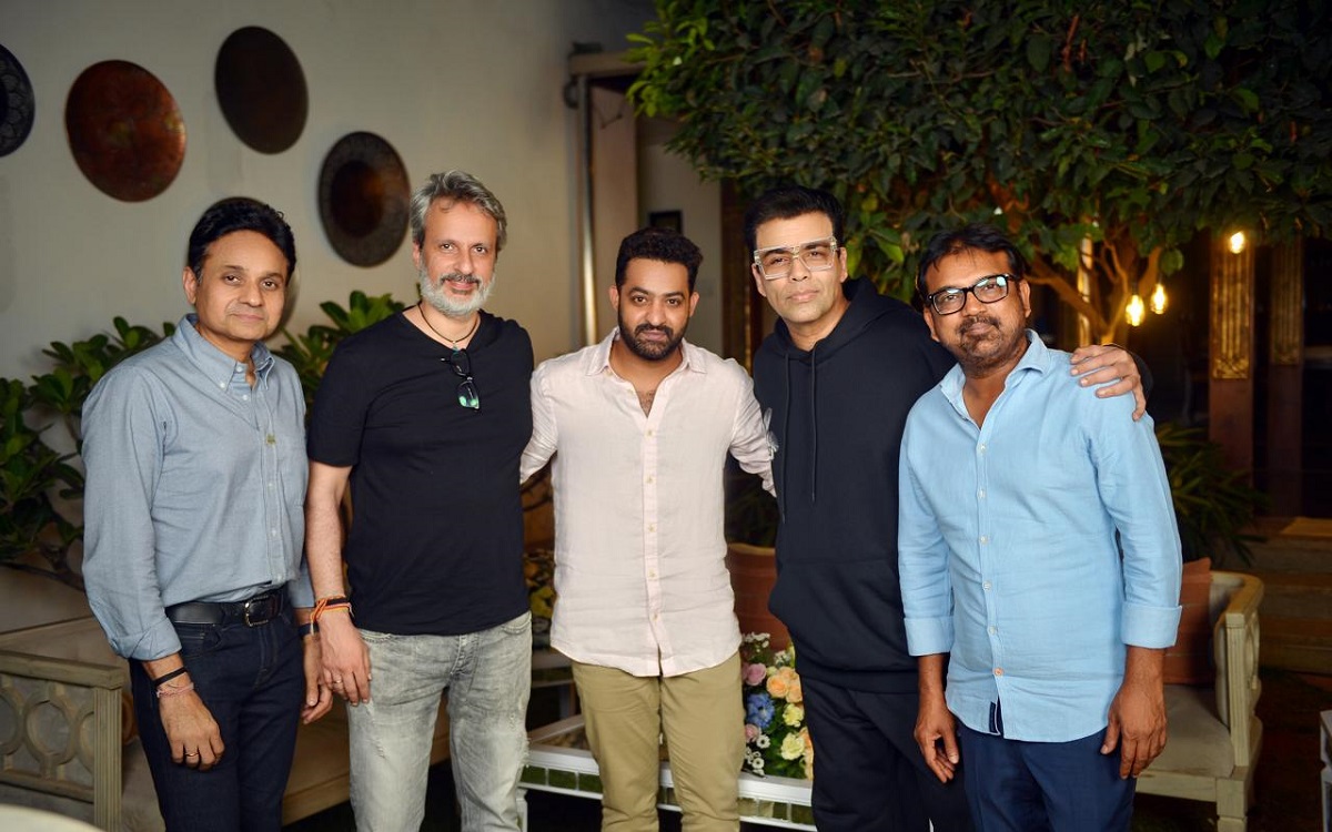 ఎన్టీఆర్‌ ‘దేవర’ నార్త్ ఇండియన్‌ రైట్స్ సొంతం చేసుకున్న ‘ధర్మ ప్రొడక్షన్స్, ఏఏ ఫిల్మ్స్’.. అక్టోబర్‌ 10న వరల్డ్ వైడ్ రిలీజ్