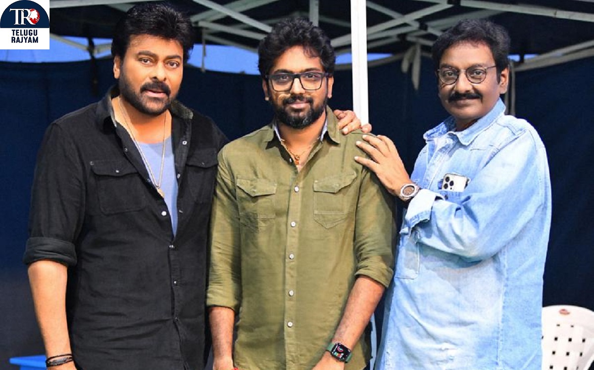 మెగాస్టార్ చిరంజీవి మాగ్నమ్ ఓపస్ ‘విశ్వంభర’ సెట్స్ లో డైరెక్టర్ వివి వినాయక్