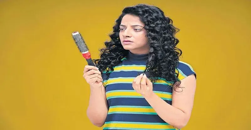 జుట్టు రాలకుండా ఉండాలంటే అదిరిపోయే చిట్కాలు ఇవే.. ఈ చిట్కాలు పాటిస్తే చాలంటూ?
