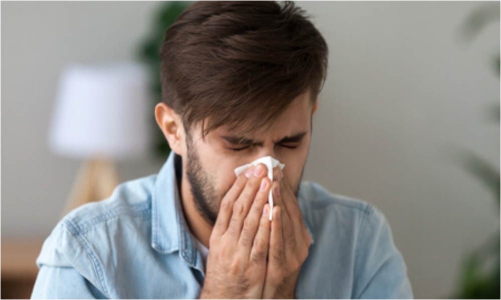 Health Tips: వర్షాకాలం దగ్గు, జలుబు సమస్య వెంటాడుతోందా… ఈ చిట్కాలతో చెక్ పెట్టండి!