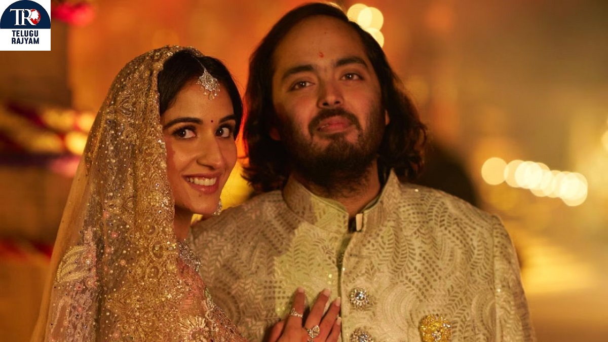 అంబానీ ఇంట పెళ్లి సందడి.. స్టెప్పులేసిన సినీ, క్రికెట్‌ తారలు