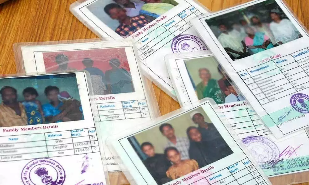 రేషన్ కార్డ్ ఉన్నవాళ్లకు అదిరిపోయే తీపికబురు.. ఆ సరుకులు తక్కువ ధరకే పొందే ఛాన్స్!