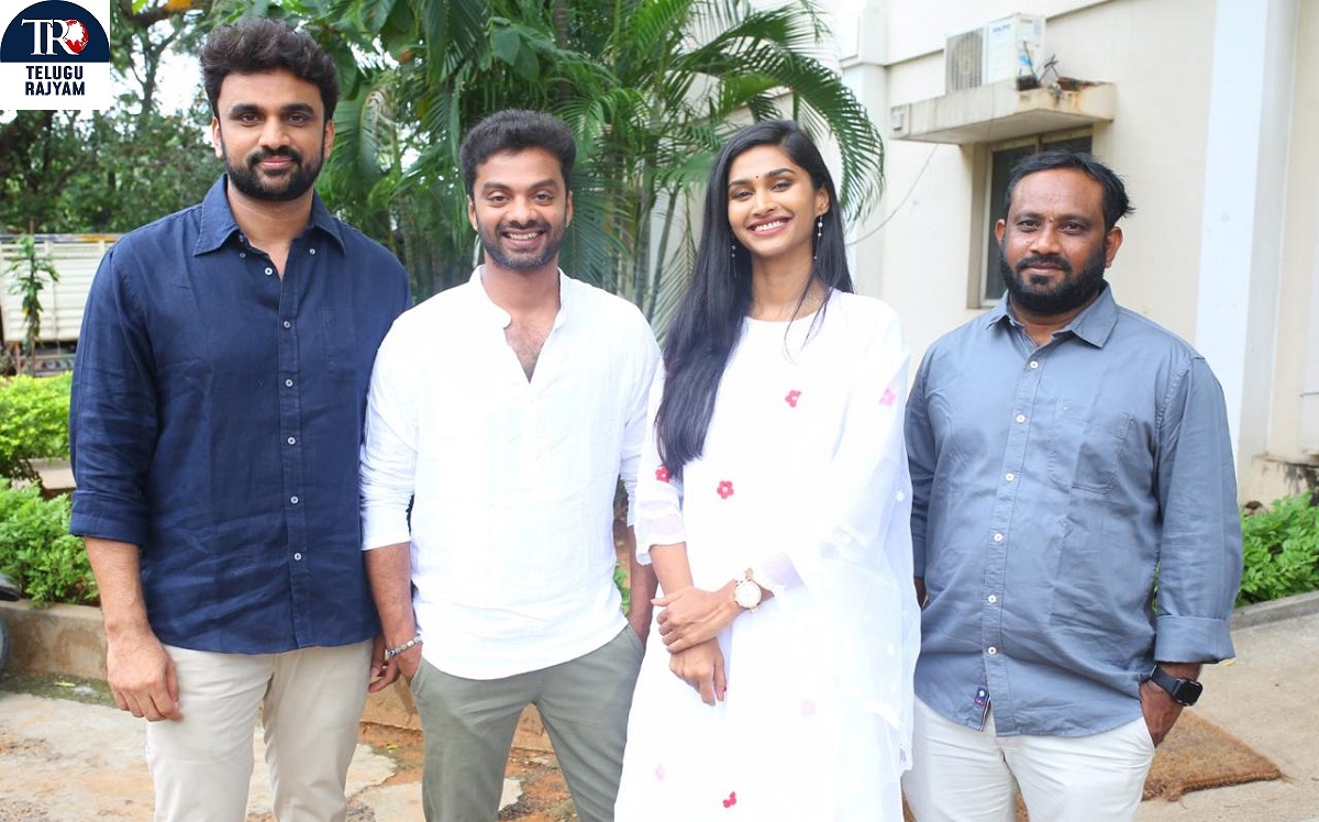 పేక మేడలు ప్రీ రిలీజ్ ఈవెంట్లో ఘాటు వ్యాఖ్యలు చేసిన నిర్మాత ధీరజ్ మొగిలినేని