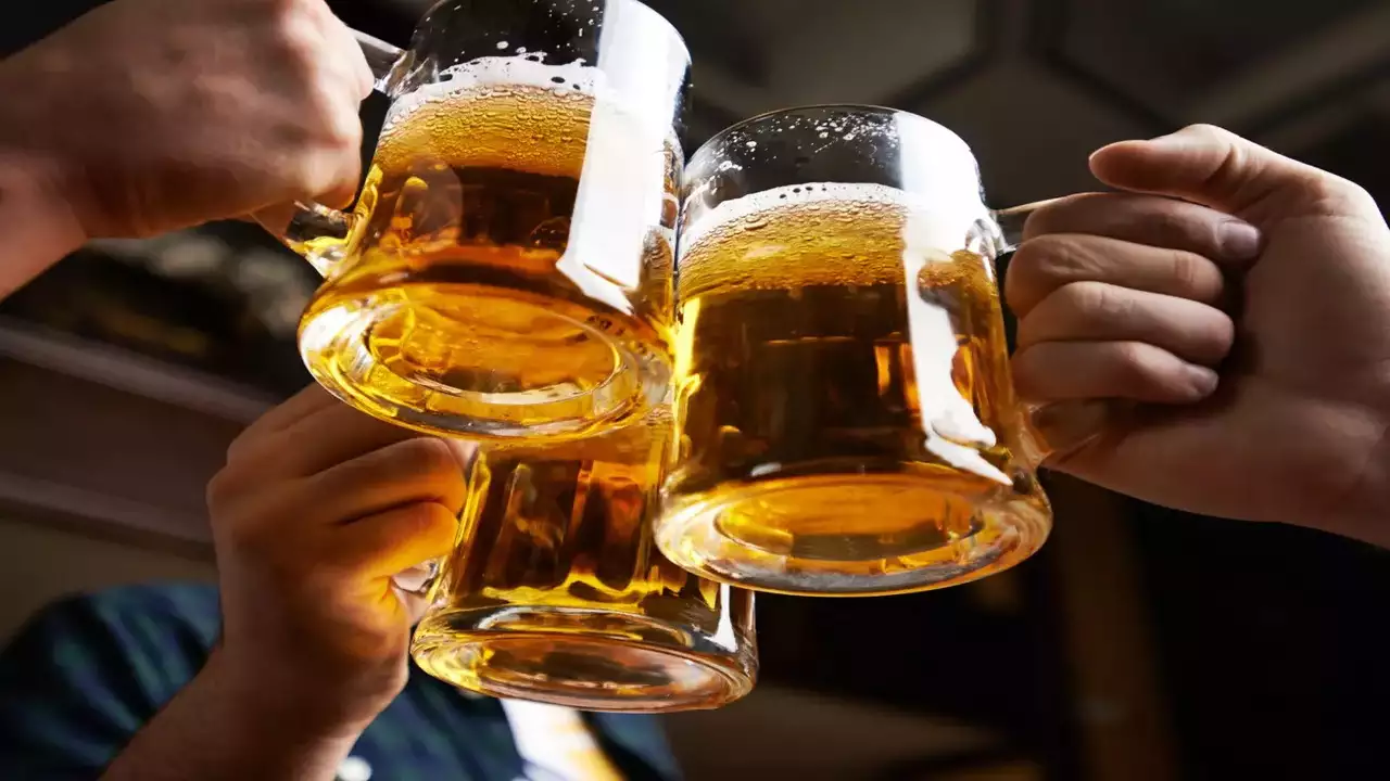 బీర్ తాగితే ఇంత ప్రమాదమా.. ఎక్కువగా తాగితే మాత్రం అలా నష్టపోయే ఛాన్స్ ఉందా?