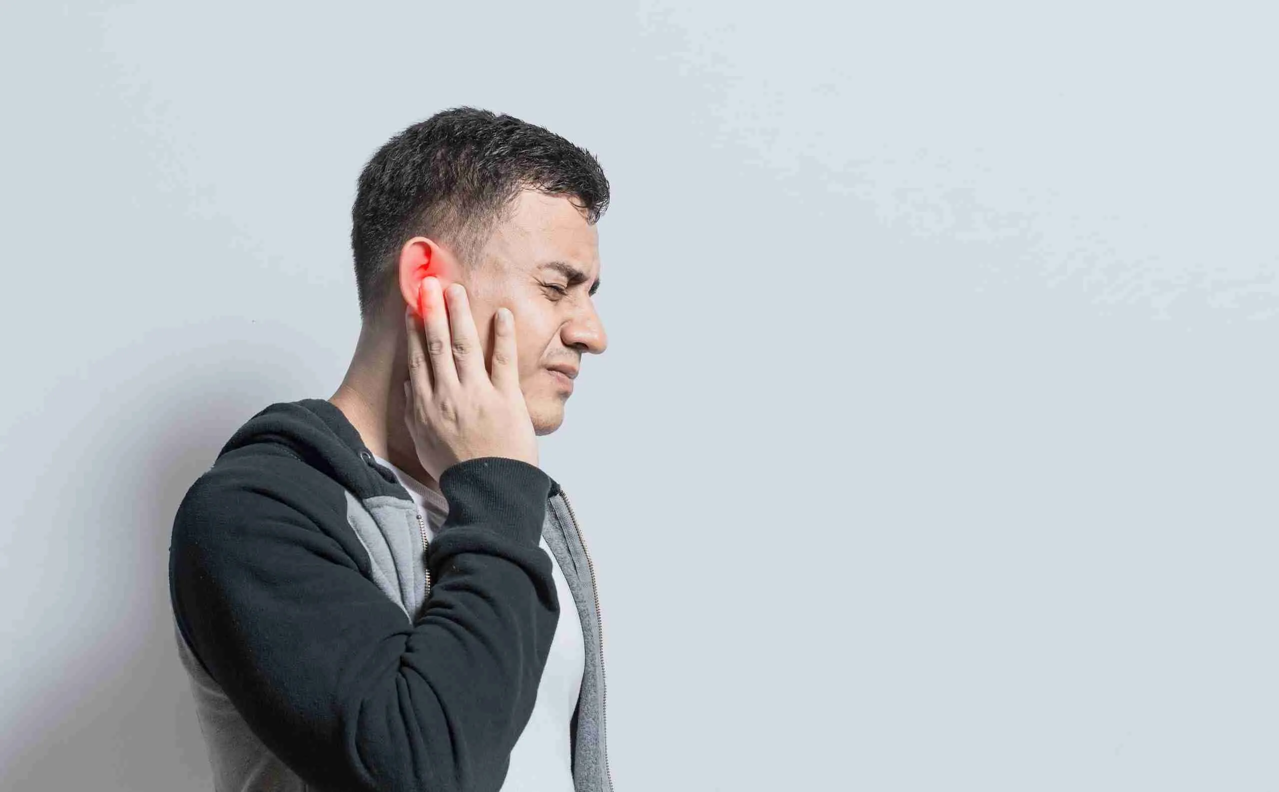 చెవిపోటు తరచూ వేధిస్తోందా.. ఈ చిట్కాలను పాటిస్తే ఆ సమస్యలకు చెక్!