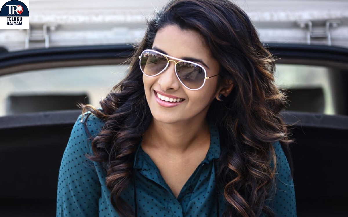 రాజ్‌తో రిలేషన్‌షిప్‌… త్వరలోనే పెళ్లి: దూత వెబ్‌సీరిస్‌ నటి ప్రియా భవానీ శంకర్‌ వెల్లడి