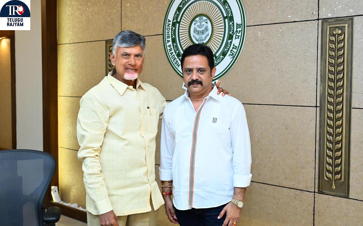 CM శ్రీ చంద్రబాబు గారిని కలిసి బాలకృష్ణ గారి స్వర్ణోత్సవ వేడుకలకు సినీ ఇండస్ట్రీ తరఫున ఆహ్వానించిన TFCC ప్రెసిడెంట్ భరత్