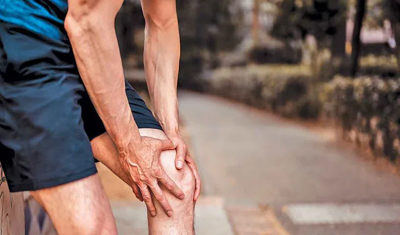 ఆపరేషన్ లేకుండా మోకాళ్ల నొప్పులకు చెక్ పెట్టాలా.. పాటించాల్సిన సూపర్ చిట్కాలివే!