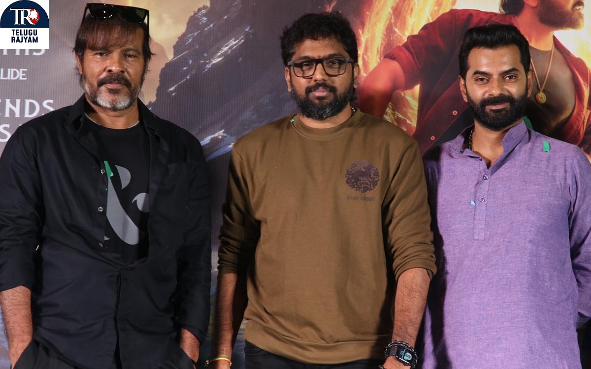 Vishwambara: ‘విశ్వంభర’ అభిమానులు, ప్రేక్షకుల అంచనాలు మించేలా ఉంటుంది: టీజర్ లాంచ్ ఈవెంట్ లో వశిష్ట