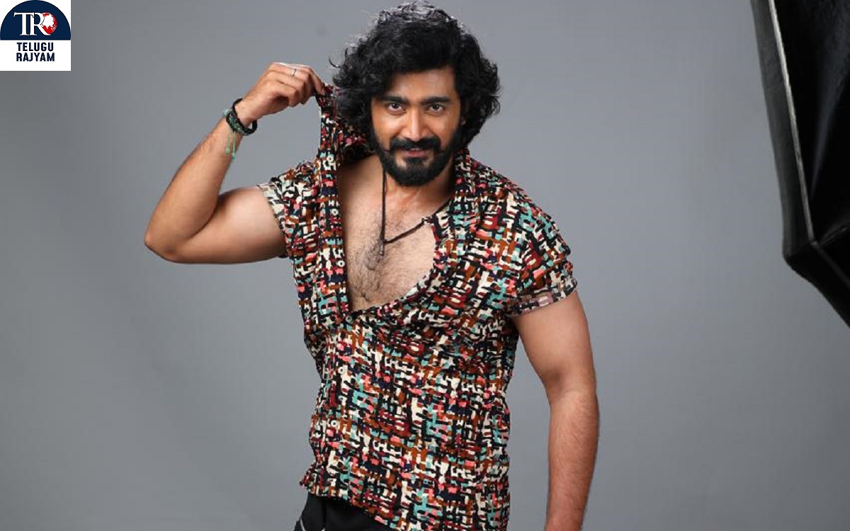 Mansion House Mallesh: డైరెక్టర్ శైలేష్ కొలను లాంచ్ చేసిన శ్రీనాథ్ మాగంటి ‘మెన్షన్ హౌస్ మల్లేష్’ సినిమా టైటిల్ పోస్టర్