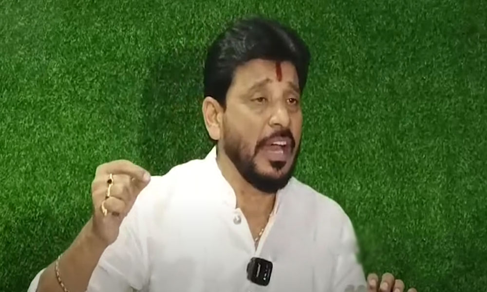 Duvvada Srinivas: నేను ఎప్పుడో చెప్పు చూపిస్తే ఇప్పుడు కేసులు పెడతారా.. ఫైర్ అయిన దువ్వాడ!