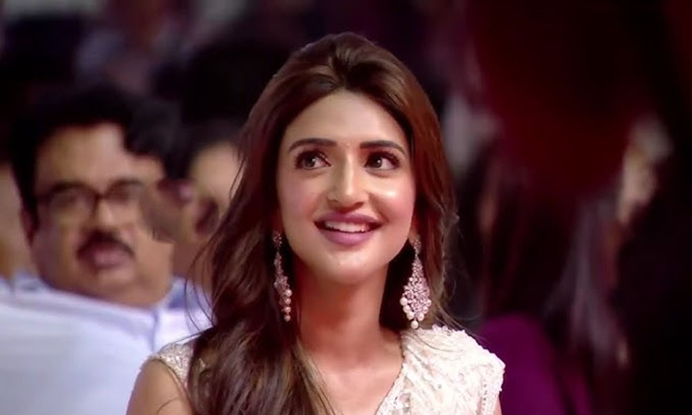 బన్నీ చాలా సింపుల్.. తమిళంలో మాట్లాడి అందరికి షాకిచ్చిన శ్రీలీల..