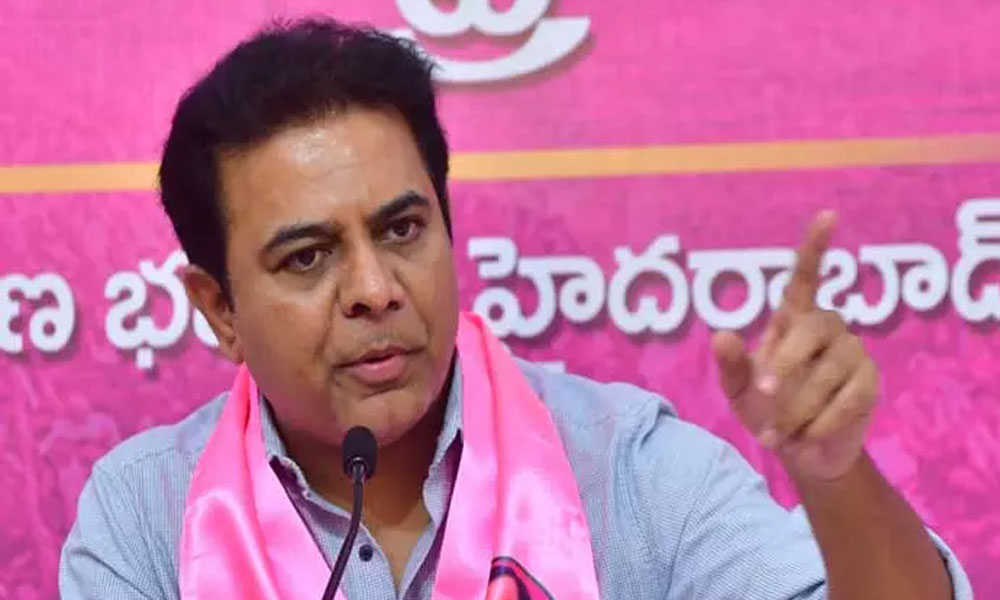KTR: సిరిసిల్ల కలెక్టర్ కు కేటీఆర్ స్ట్రాంగ్ వార్నింగ్.. వడ్డీతో సహా తిరిగిస్తా అంటూ?