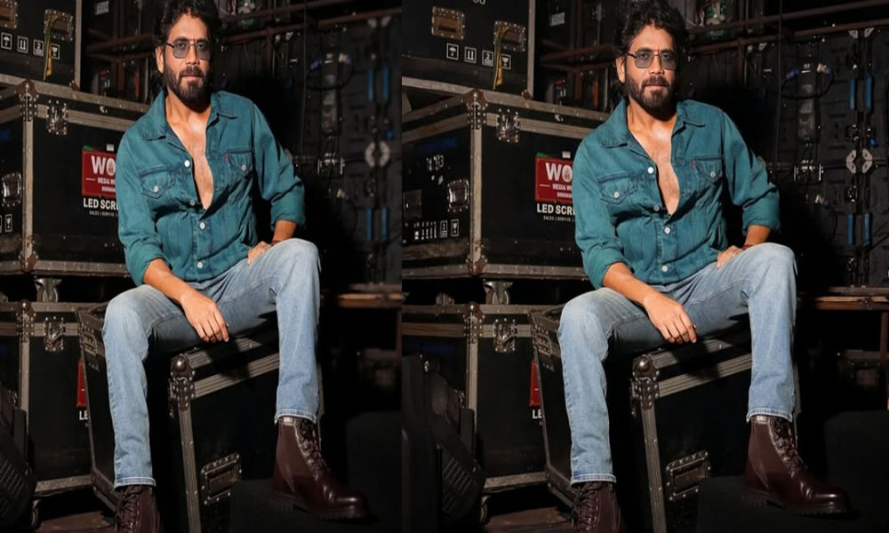 స్టైలిష్ లుక్స్ తో దుమ్ము రేపుతున్న నాగార్జున.. నిజంగా నవ మన్మధుడే!