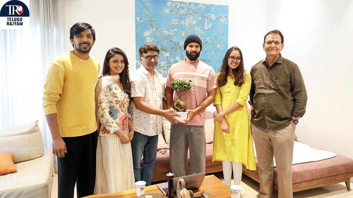 Sarangapani Jathakam: ప్రియదర్శి ఇంట్రెస్టింగ్ స్టోరీల్లో లీడ్ రోల్స్ చేస్తున్నాడు – సారంగపాణి జాతకం టీజర్ లాంచ్‌లో విజయ్