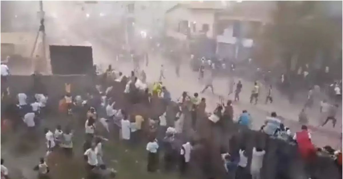 ఫుట్‌బాల్ మ్యాచ్ హింస: 100కి పైగా మృతి