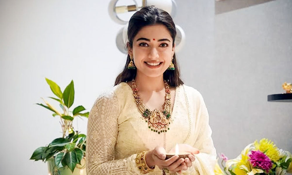 Rashmika: టాలీవుడ్ హీరోతో రష్మిక పెళ్లి పిక్స్… అసలు విషయం బయట పెట్టిన ప్రొడ్యూసర్?