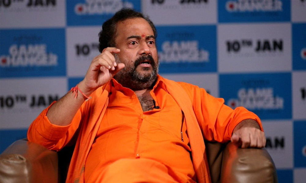 పీ కే మూవీ నుంచి తప్పుకున్న స్టార్ రైటర్.. డైరెక్టర్ తో పాటే నేను అంటున్న సాయి మాధవ్ బుర్రా!