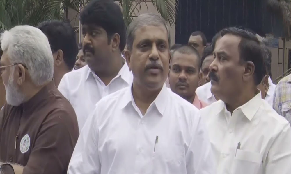 YCP: రాష్ట్రంలో వైకాపాను లేకుండా చేయాలని కుట్రపడుతున్నారు: సజ్జల రామకృష్ణ