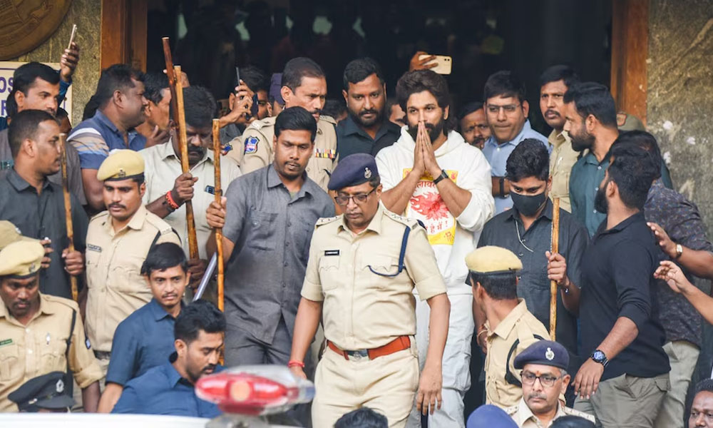 జైలు నుంచి విడుదలైన అల్లు అర్జున్.. ఇలా ఎప్పుడూ జరగలేదంటూ స్టేట్మెంట్!