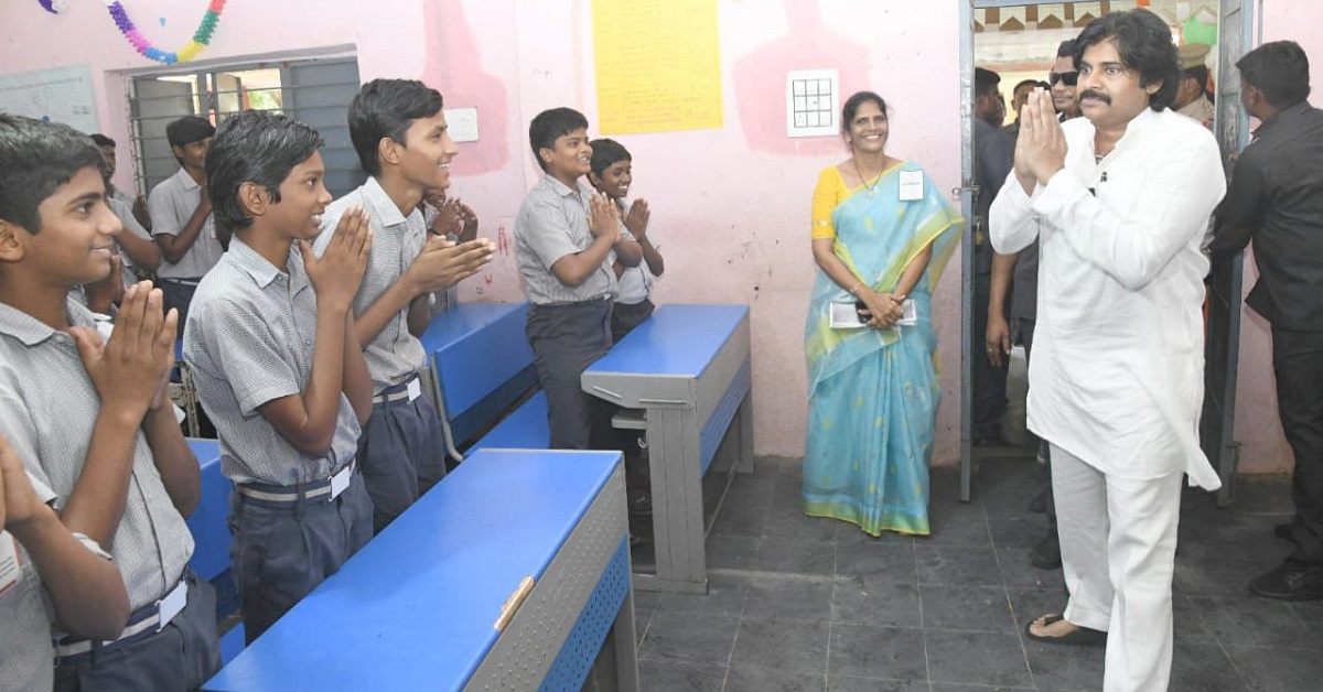 ఒక సినీ నటుడిగా చెబుతున్నా.. నిజమైన హీరోలు వారే: పవన్ కళ్యాణ్