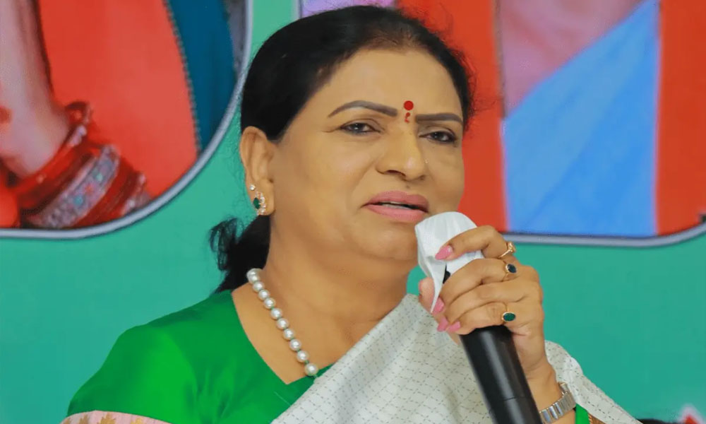 Telangana: అబద్ధాలు చెప్పడంలో రేవంత్ కెసిఆర్ ను మించిపోయారు: డీకే అరుణ