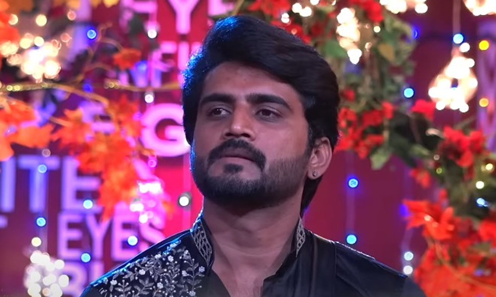 ప్లేట్ ఫిరాయించేసిన బిగ్ బాస్ 8 విన్నర్ నిఖిల్.. దుమ్మెత్తి పోస్తున్న నెటిజన్స్!