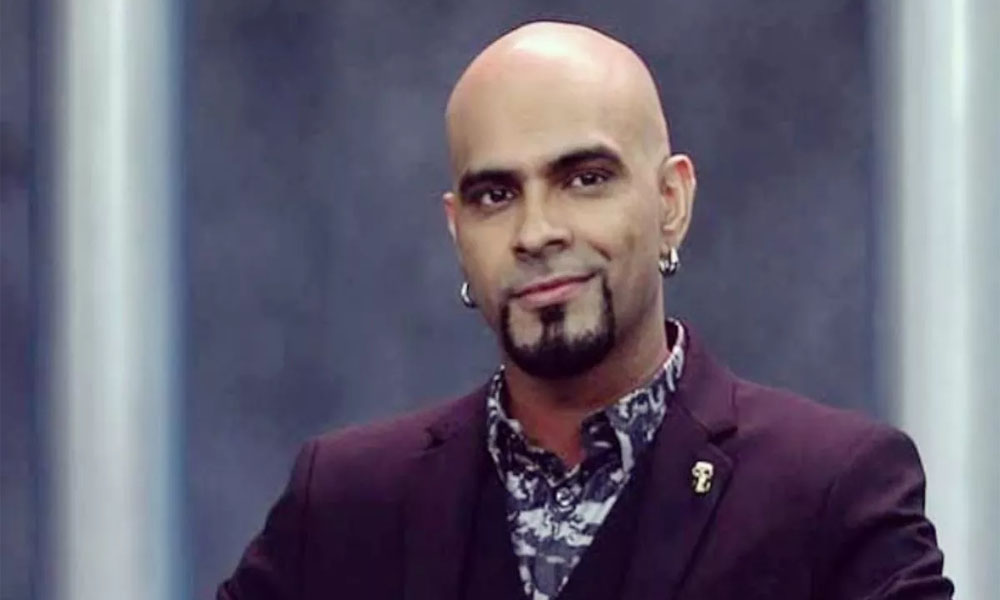 గుండు విలన్ కి అందమైన భార్య.. ఆశ్చర్యపోతున్న నెటిజన్స్!