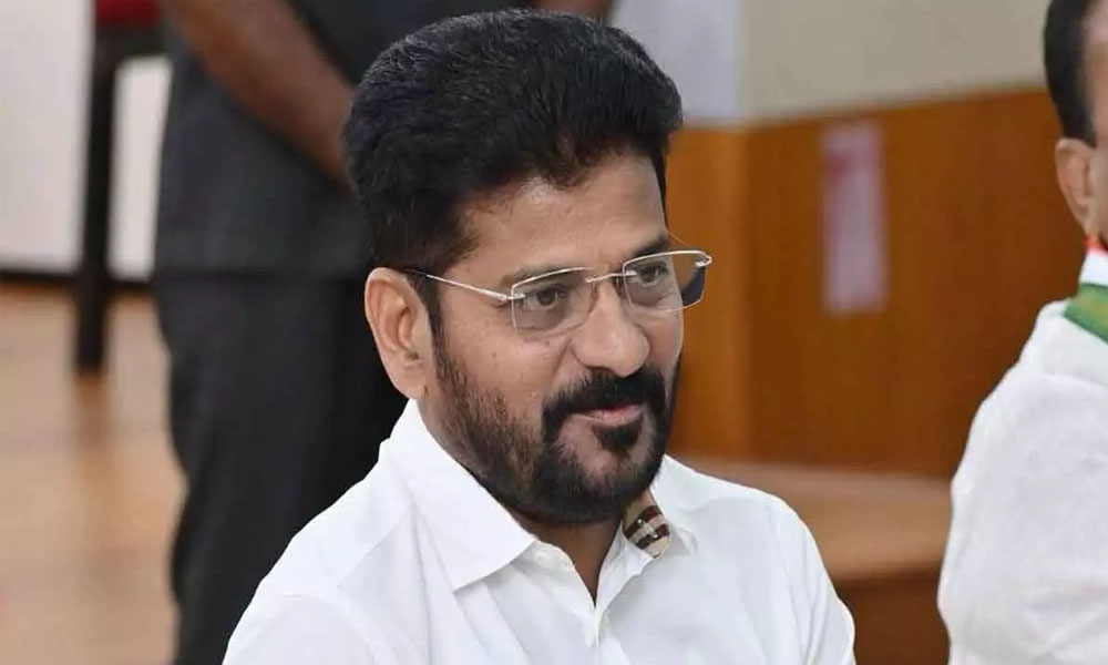 TG: రేవంత్ నిజంగానే డైవర్షన్ పాలిటిక్స్ చేస్తున్నారా… ఆ మహిళ నేత మాటల అర్థం అదేనా?