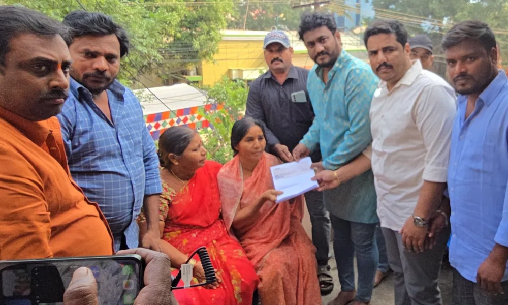 Ram Charan Fans: గొప్ప మనసు చాటుకున్న చరణ్ అభిమానులు.. మృతి చెందిన ఫ్యాన్స్ కుటుంబాలకు ఆర్థిక సహాయం!