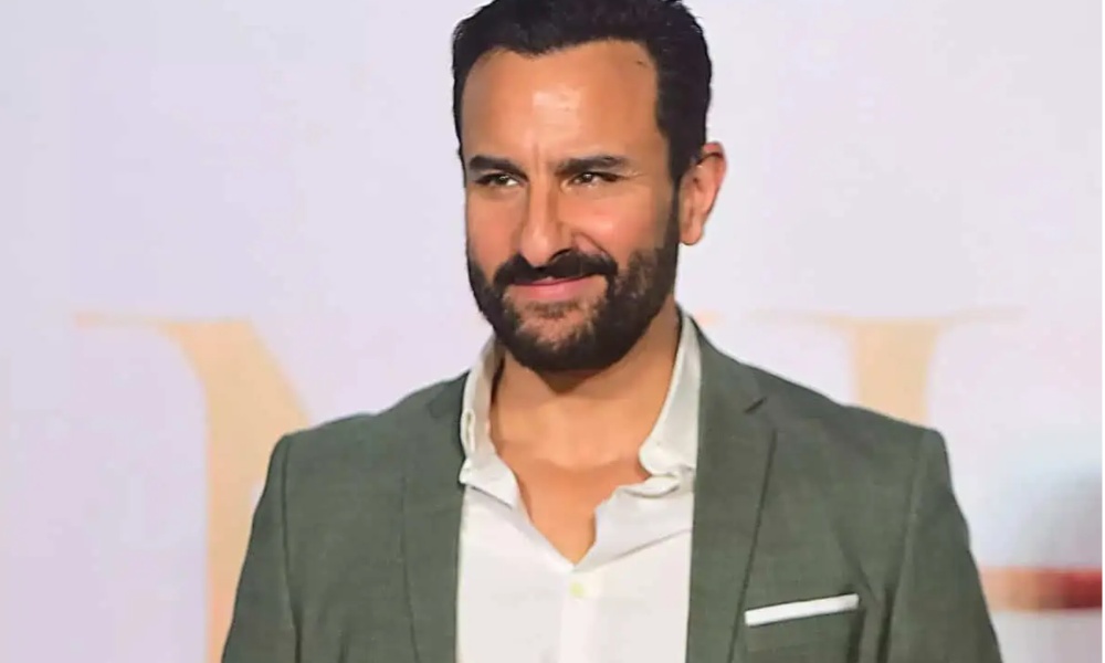 Saif Ali Khan: సైఫ్ అలీ ఖాన్ హెల్త్ అప్డేట్…. స్పైన్ వద్ద లోతైన గాయం… కొనసాగుతున్న సర్జరీ?