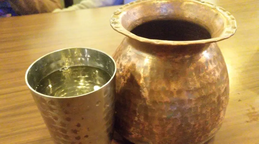 కాపర్ పాత్రలో నీళ్లు తాగడం వల్ల కలిగే అద్భుతమైన లాభాలివే.. ఇన్ని ప్రయోజనాలా?