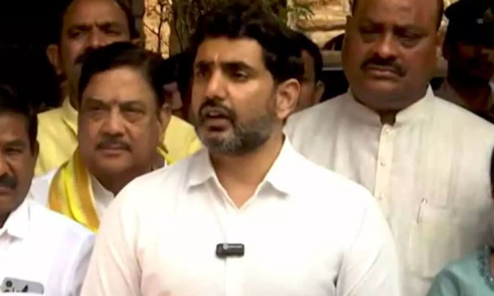 Nara Lokesh: వాలంటీర్ వ్యవస్థను కొనసాగించలేం… క్లారిటీ ఇచ్చిన మంత్రి లోకేష్!