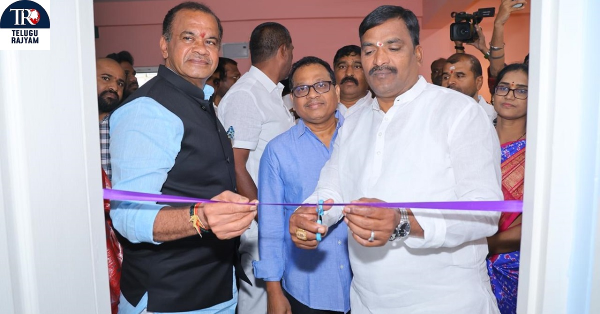 తెలంగాణ సినిమాటోగ్రఫీ మంత్రి కోమటిరెడ్డి వెంకటరెడ్డి చేతుల మీదగా రమేష్ స్టూడియోస్ ప్రారంభం